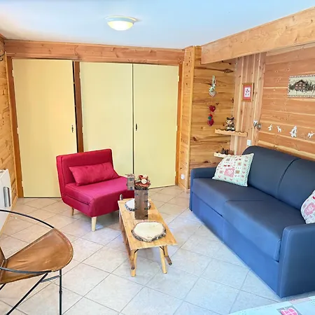 Dans Avec Jardin Barcelonnette