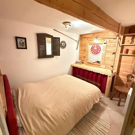 Dans Avec Jardin Barcelonnette